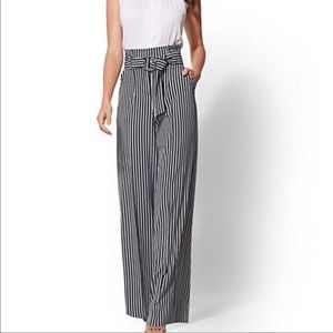 Wide leg stripped pants